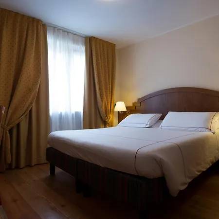 호텔 Cresta Et Duc 쿠르마예