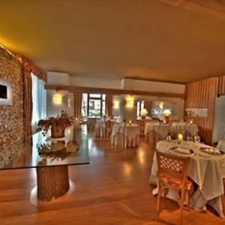 Hotel Cresta Et Duc 4*