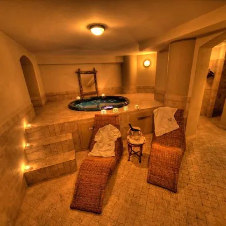 Cresta Et Duc Hotel