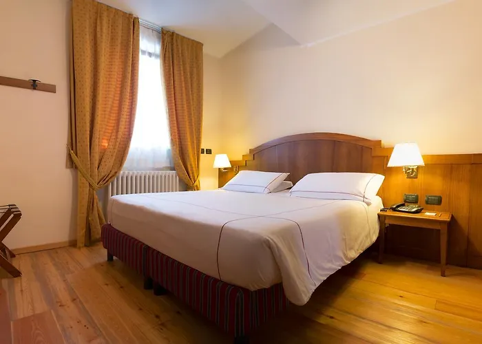 Hotel Cresta Et Duc 4*