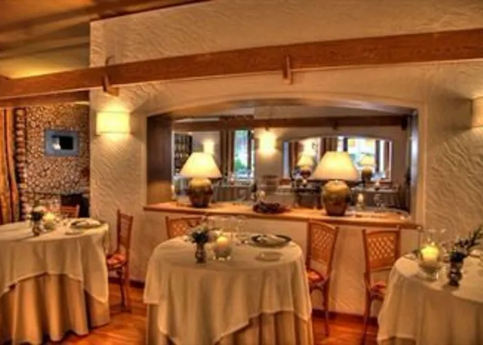 Cresta Et Duc Hotel 4*