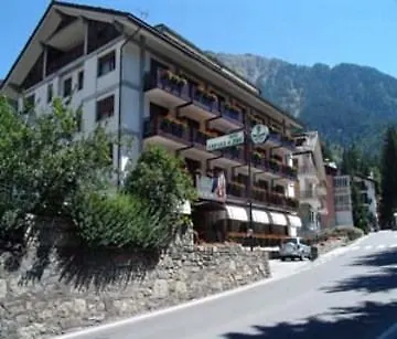 Cresta Et Duc Szálloda